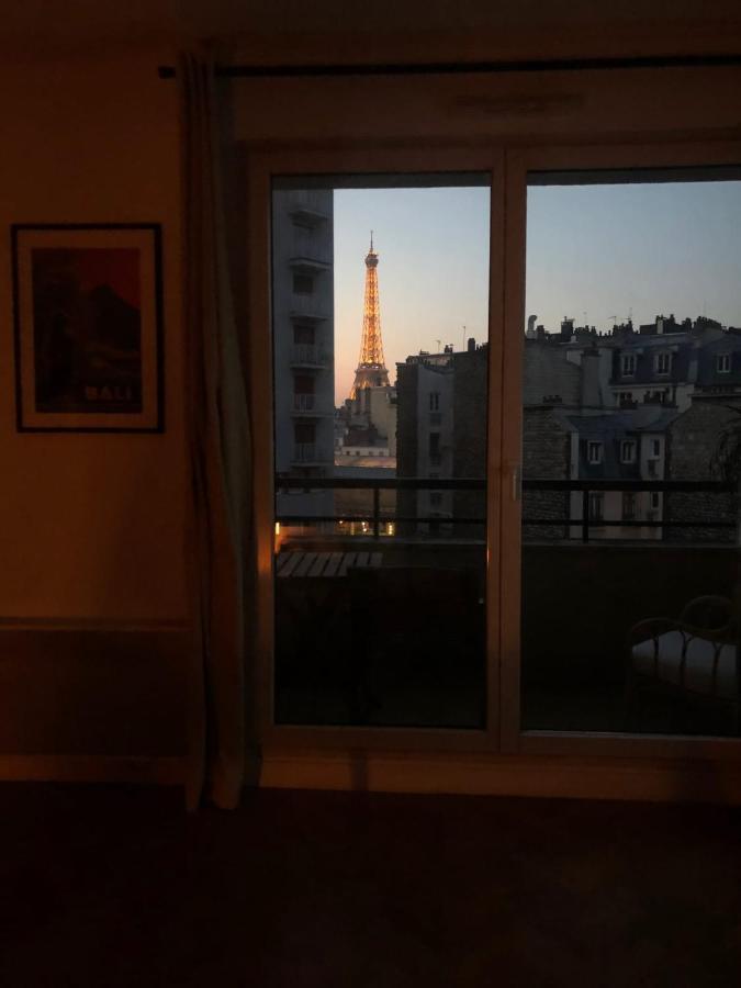 Superb Apartment With Balcony & Eiffel Tower View פריז מראה חיצוני תמונה